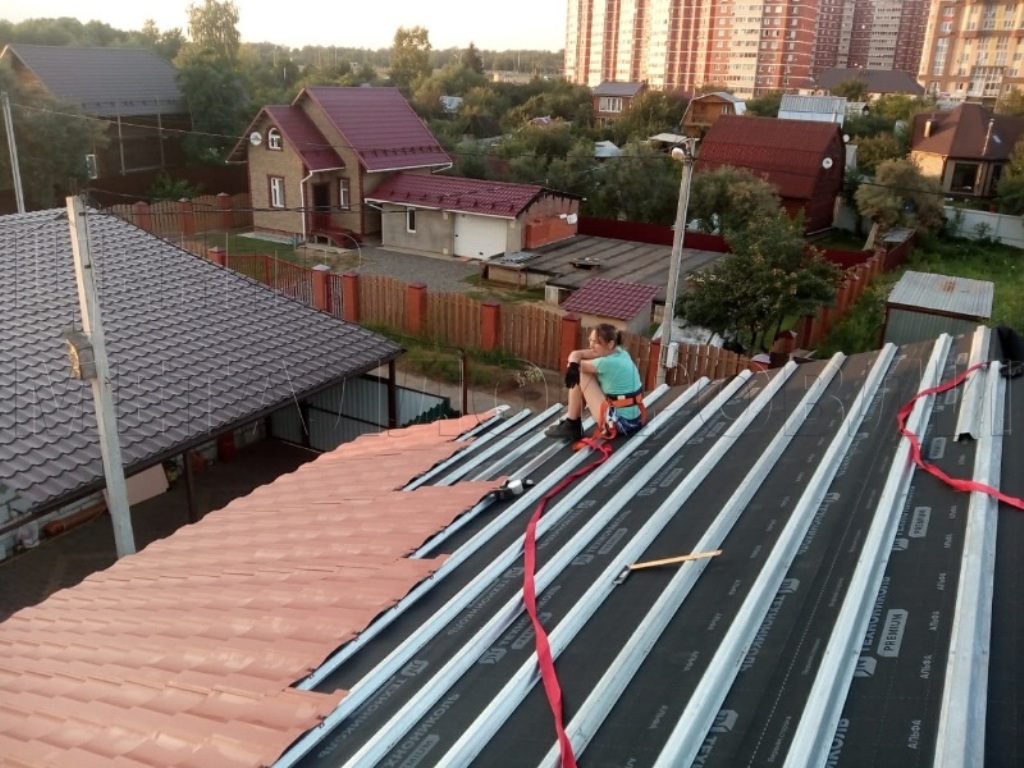 Металлочерепица Геркулес 8004 терракотовый Стальной Бархат от Центра Металлокровли в Владивостоке